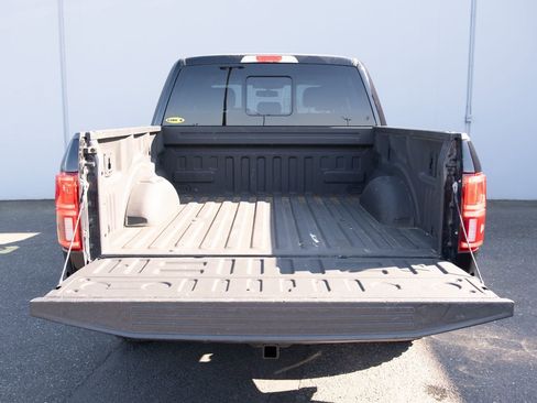 Used 2019 Ford F150 Lariat w/ Equipment Group 502A Luxury AWD/4WD image 25