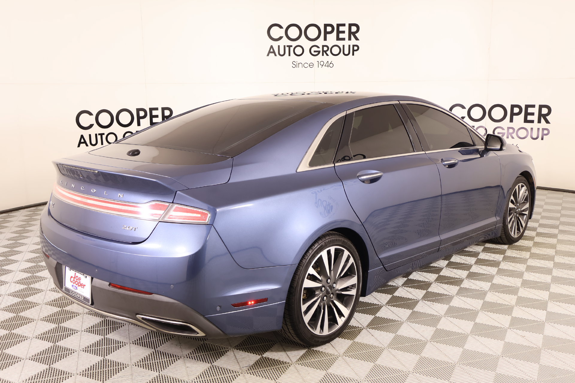 Used 2018 Lincoln MKZ Reserve w/ Luxury Package FWD image 21