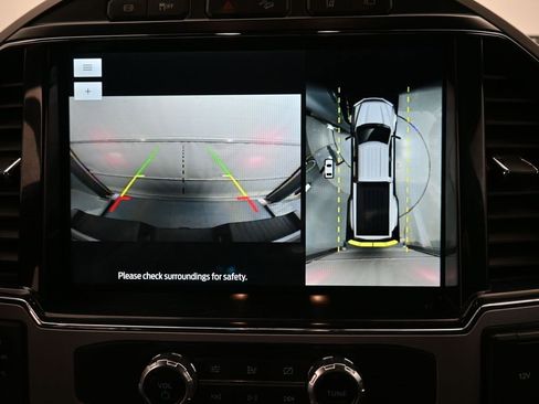 Used 2022 Ford F350 Lariat w/ Lariat Ultimate Package image 3