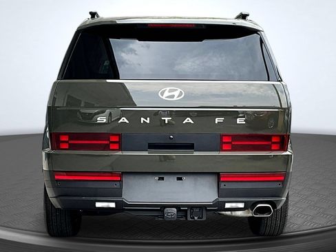 Used 2025 Hyundai Santa Fe SEL FWD image 4