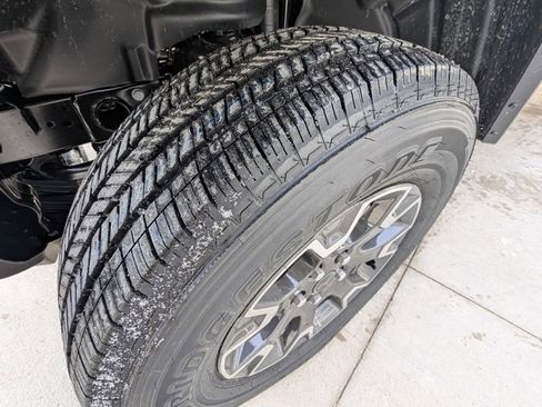 New 2026 Jeep Gladiator Sport AWD/4WD image 39