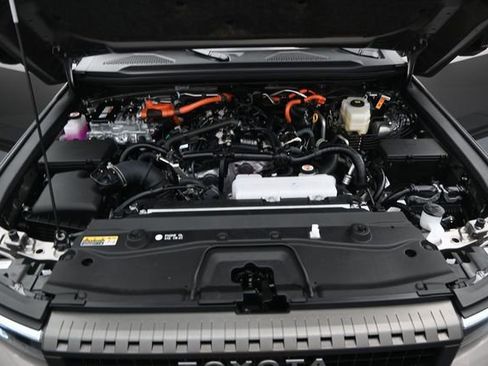 Used 2025 Toyota Land Cruiser w/ Premium Package AWD/4WD image 17