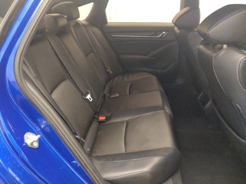 Used 2018 Honda Accord Sport image 19