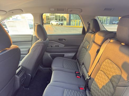 New 2026 Nissan Pathfinder SV AWD/4WD image 32