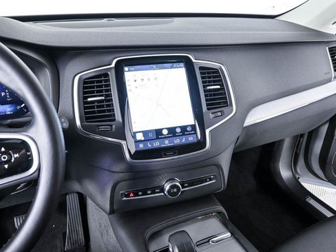 Certified 2025 Volvo XC90 B5 Core AWD/4WD image 14