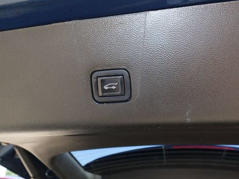 Used 2022 Chevrolet Traverse LT AWD/4WD image 6