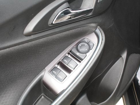 Used 2018 Chevrolet Malibu LT FWD image 7