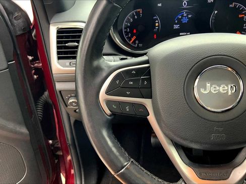 Used 2022 Jeep Grand Cherokee Laredo X image 22