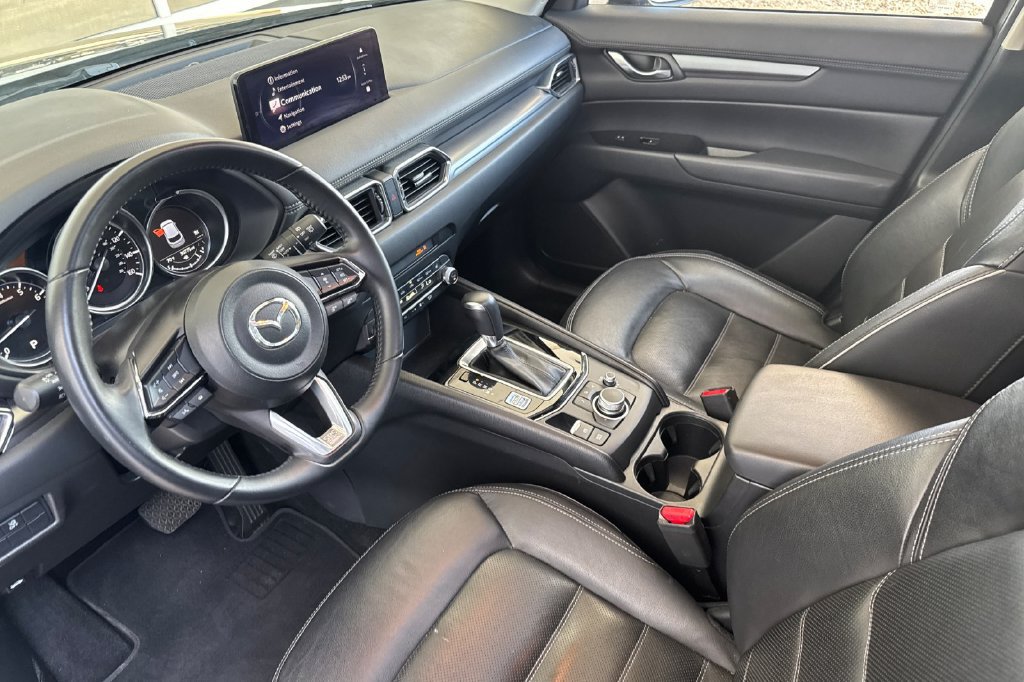 Used 2025 MAZDA CX-5 AWD 2.5 S w/ Preferred Package image 4