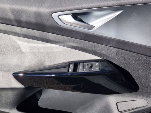 New 2026 Volkswagen ID.4 Pro AWD/4WD image 3