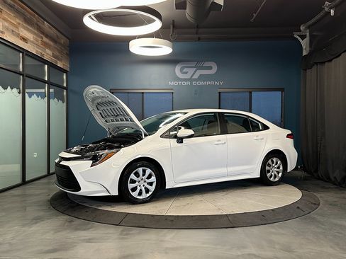 Used 2024 Toyota Corolla LE image 22