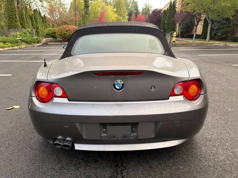 Used 2004 BMW Z4 2.5i image 6
