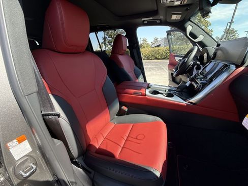 New 2026 Lexus LX 700h F Sport image 26