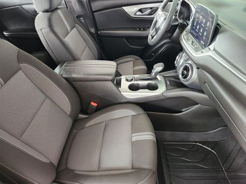 Certified 2024 Chevrolet Blazer LT w/ Convenience Package FWD image 14