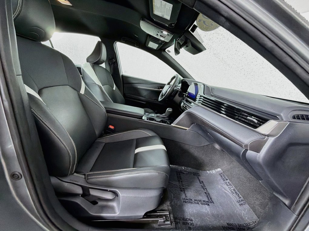 Used 2025 Toyota Camry SE FWD image 28