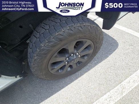 Used 2024 RAM 3500 Big Horn w/ Night Edition AWD/4WD image 27