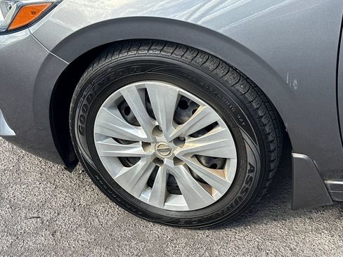 Used 2022 Nissan Sentra S FWD image 12