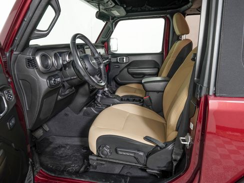 Used 2021 Jeep Wrangler Willys image 12