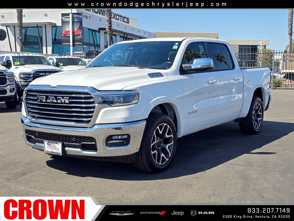 Used 2025 RAM 1500 Laramie AWD/4WD image 3