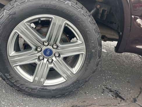 Used 2018 Ford F150 XLT w/ Equipment Group 302A Luxury image 14