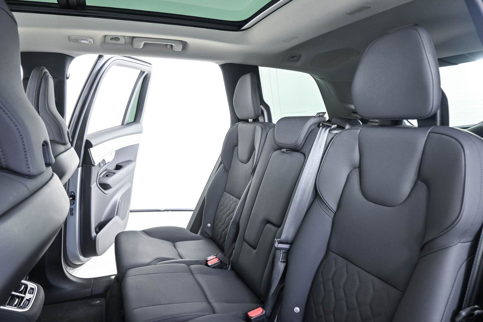 Certified 2026 Volvo XC90 B6 Plus AWD/4WD image 21