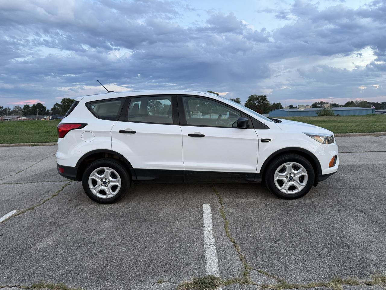 Used 2019 Ford Escape S FWD image 4