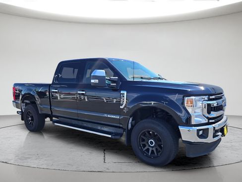 Used 2022 Ford F350 XLT w/ XLT Premium Package AWD/4WD image 2