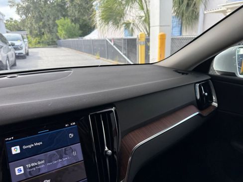 Used 2025 Volvo V60 B5 Cross Country Plus image 35