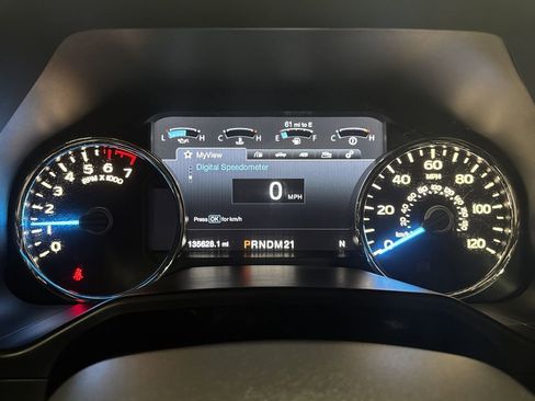 Used 2015 Ford F150 Platinum w/ Equipment Group 701A Luxury image 7