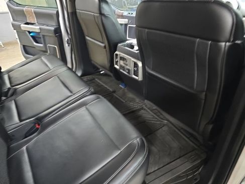 Used 2018 Ford F250 Lariat w/ Lariat Ultimate Package AWD/4WD image 15