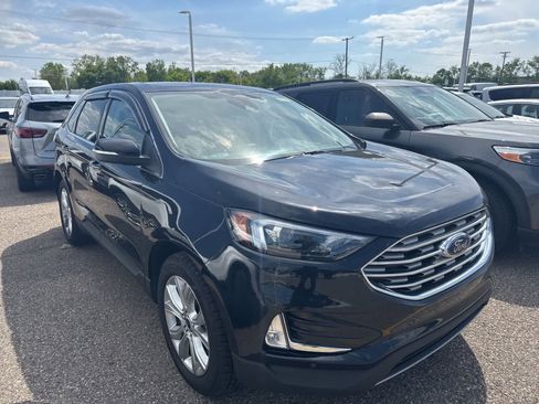 Used 2022 Ford Edge Titanium AWD/4WD image 10