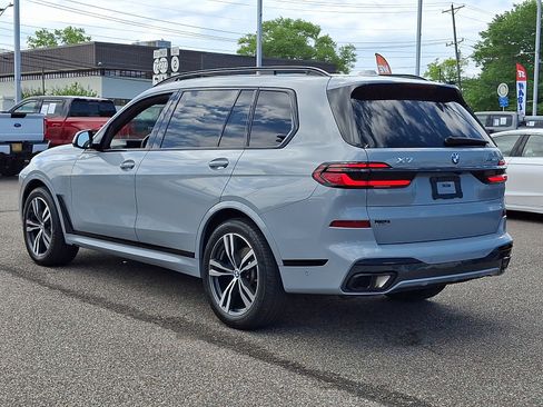 Used 2025 BMW X7 xDrive40i w/ M Sport Package AWD/4WD image 7