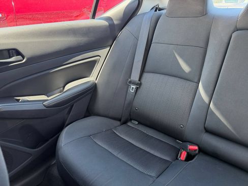 Used 2025 Nissan Altima 2.5 SV FWD image 39