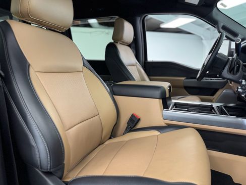 Used 2024 Ford F350 Lariat w/ Chrome Package image 40