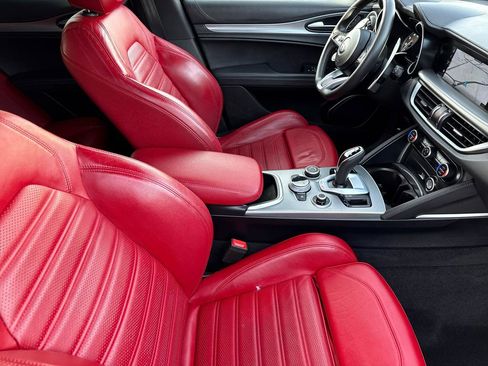 Used 2022 Alfa Romeo Stelvio Veloce image 42