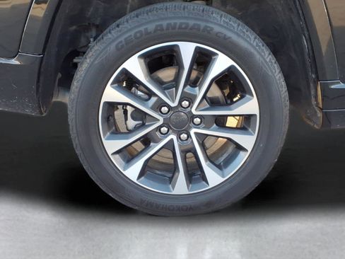 Used 2023 Jeep Grand Cherokee L Overland w/ Advanced Protech Group III image 7