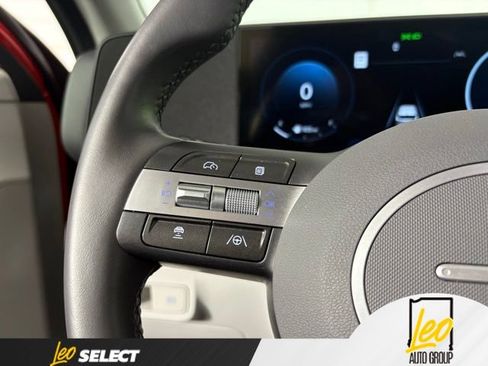 Used 2025 Hyundai Kona SEL AWD/4WD image 19