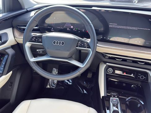 Certified 2025 Audi Q5 Premium w/ Convenience Package AWD/4WD image 19