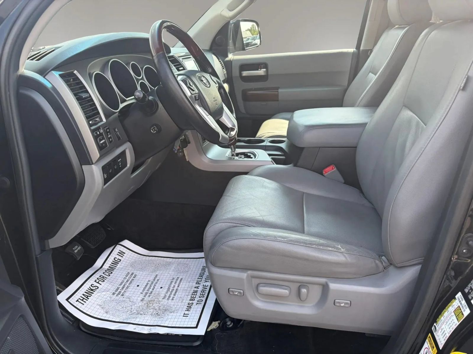 Used 2015 Toyota Sequoia Platinum AWD/4WD image 24