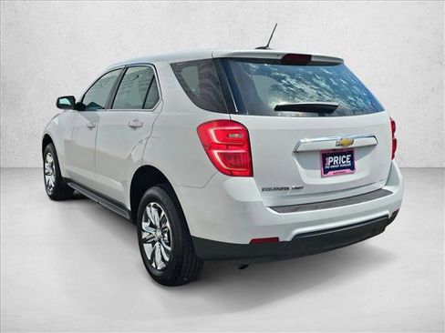Used 2017 Chevrolet Equinox LS AWD/4WD image 3