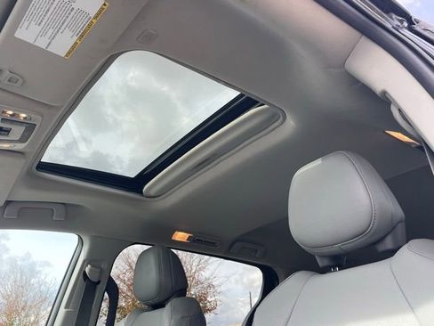 Used 2024 Toyota Sienna XLE image 15