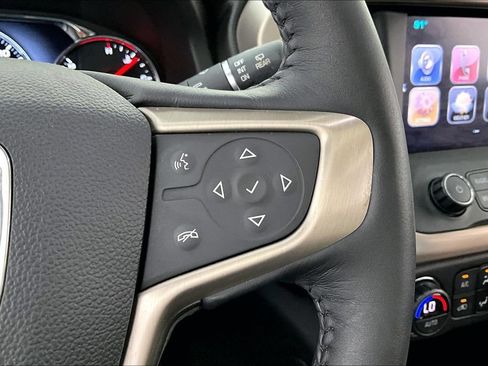 Used 2017 GMC Acadia Denali w/ Technology Package AWD/4WD image 26