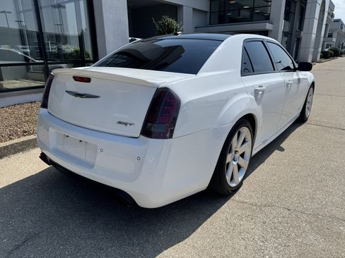 Used 2014 Chrysler 300 SRT8 w/ Leather Interior Group image 10