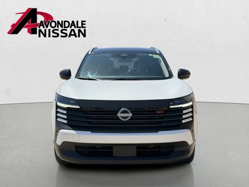 Certified 2025 Nissan Kicks SR FWD image 5
