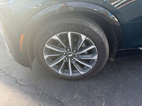 Used 2024 Cadillac Lyriq Sport AWD/4WD image 2