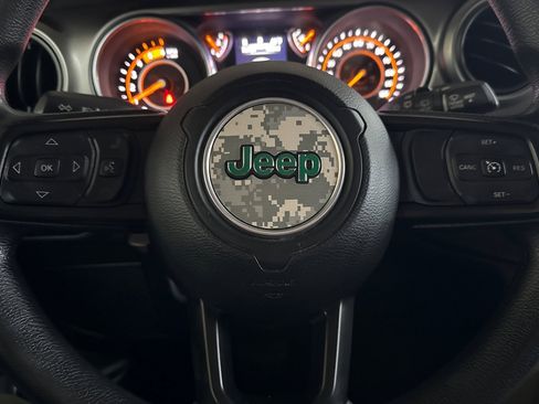 Used 2021 Jeep Wrangler Unlimited Sport image 24