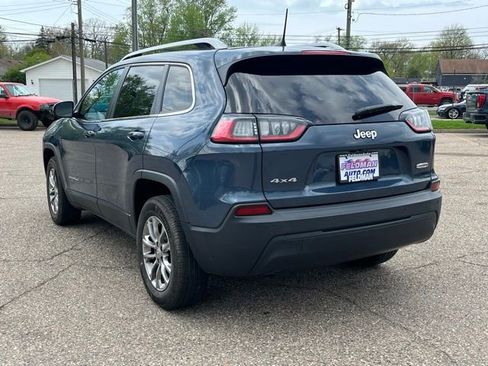 Used 2020 Jeep Cherokee Latitude Plus w/ Cold Weather Group AWD/4WD image 3