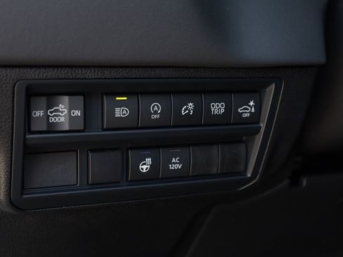 New 2026 Toyota Tundra Platinum AWD/4WD image 22
