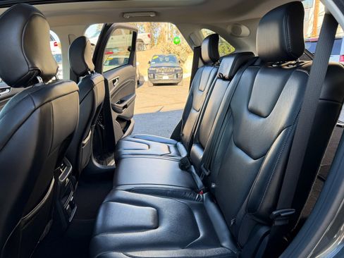 Used 2019 Ford Edge Titanium w/ Equipment Group 301A image 12