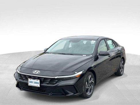 New 2026 Hyundai Elantra Limited w/ Cargo Package FWD image 2